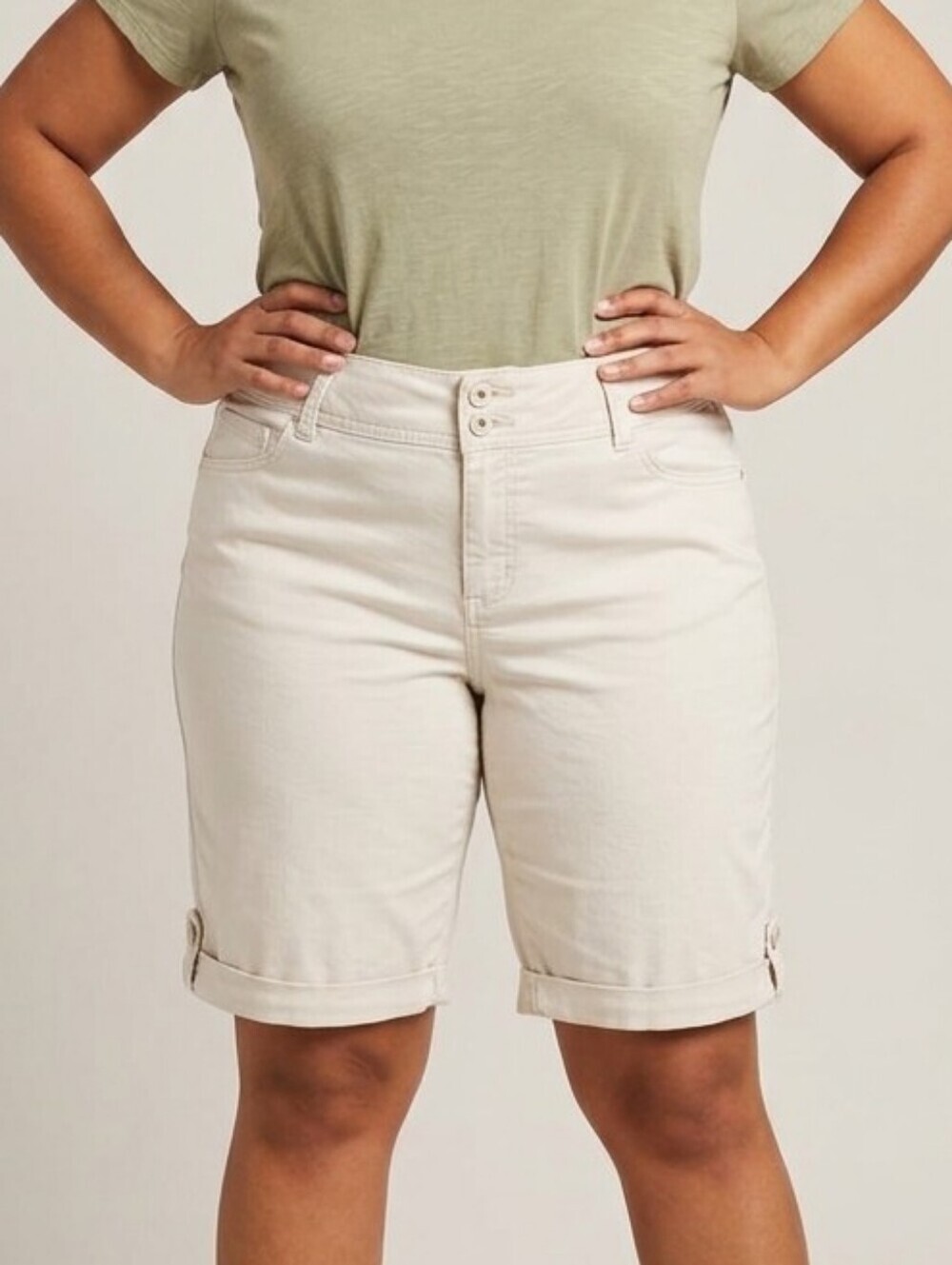 MAURICE'S KHAKI Bermuda Long Length Shorts SZ 17/18